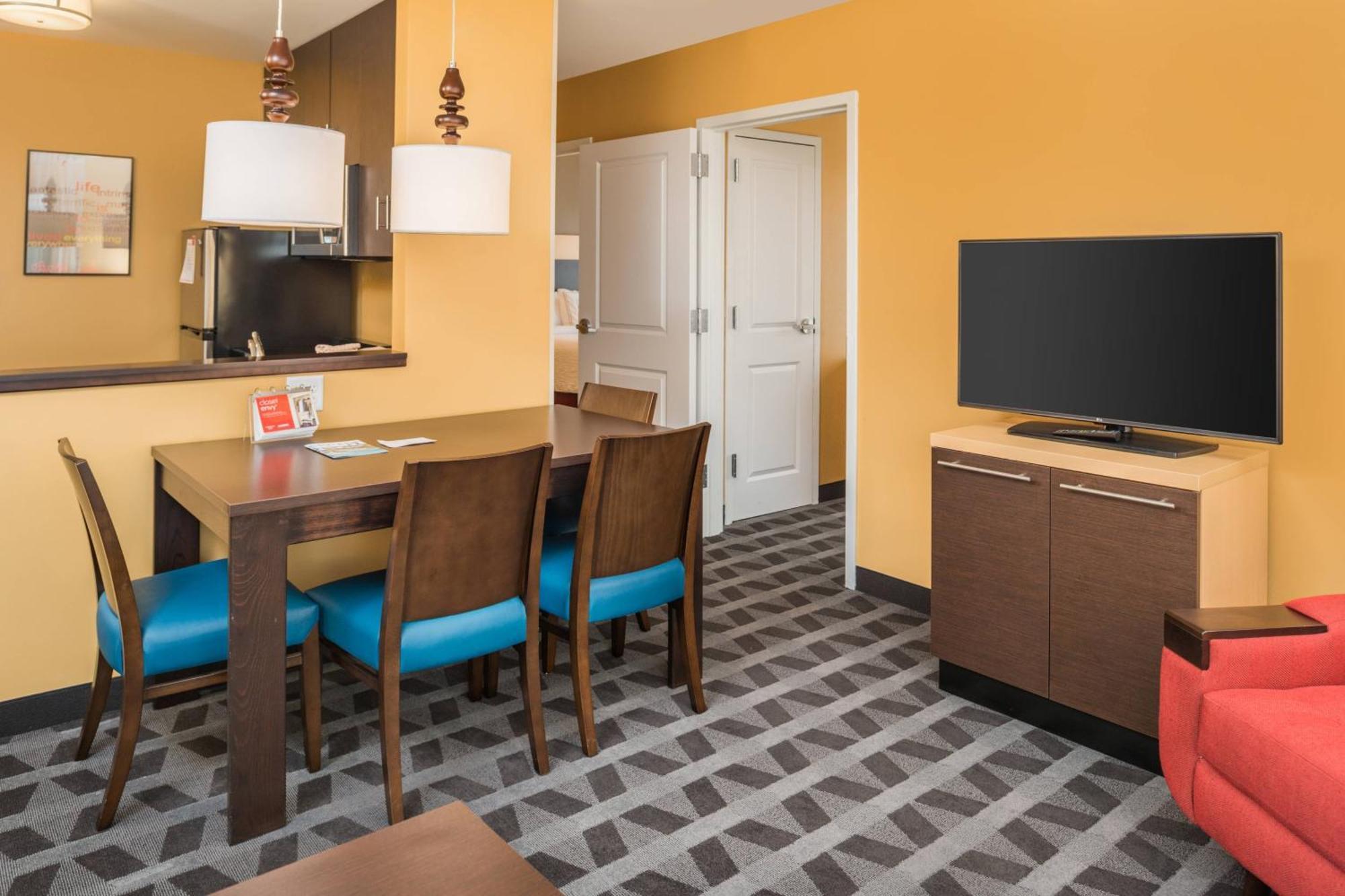 Towneplace Suites By Marriott New Hartford Bagian luar foto