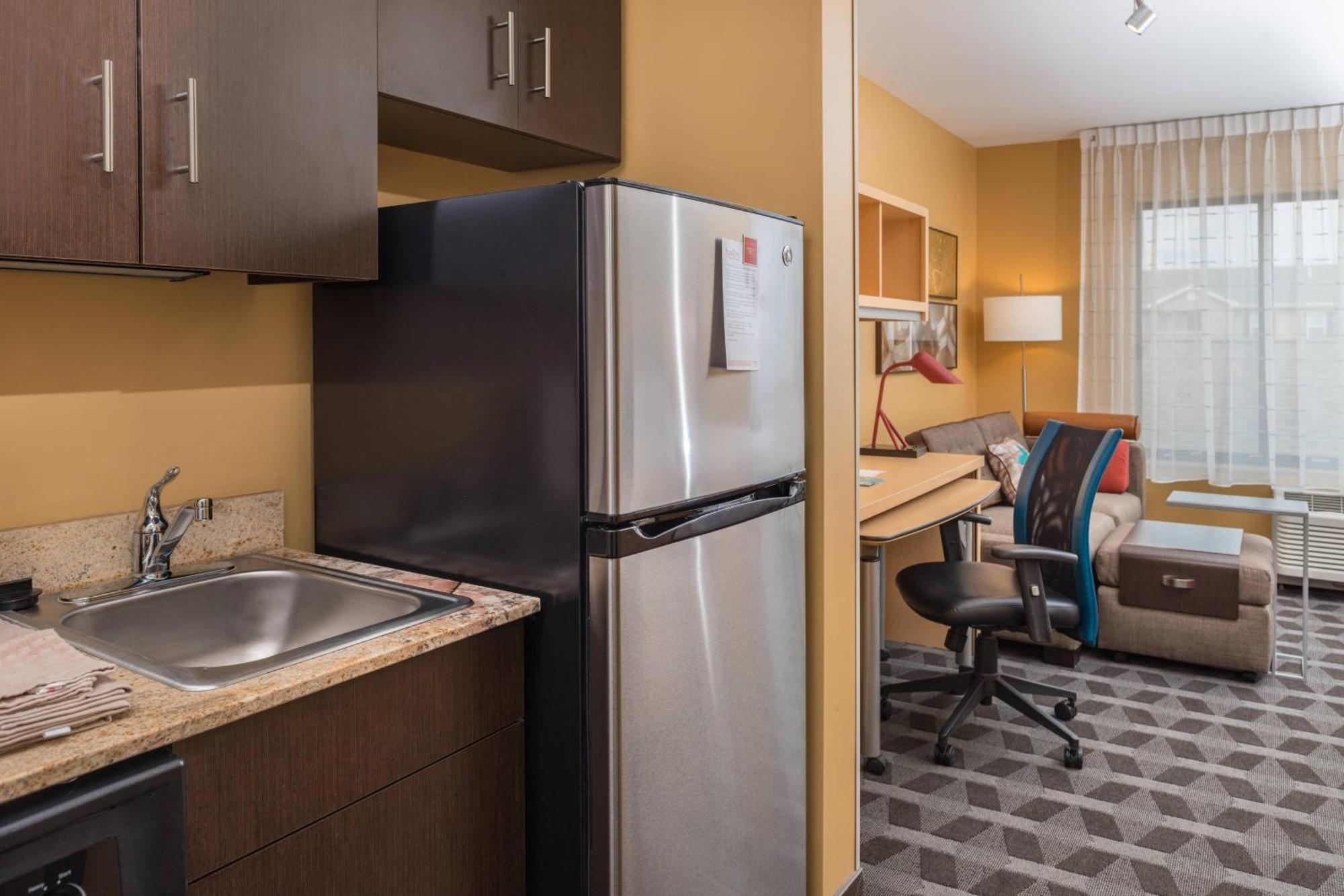 Towneplace Suites By Marriott New Hartford Bagian luar foto