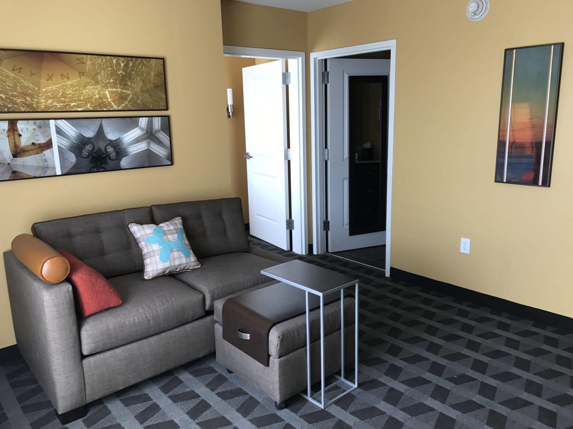 Towneplace Suites By Marriott New Hartford Bagian luar foto