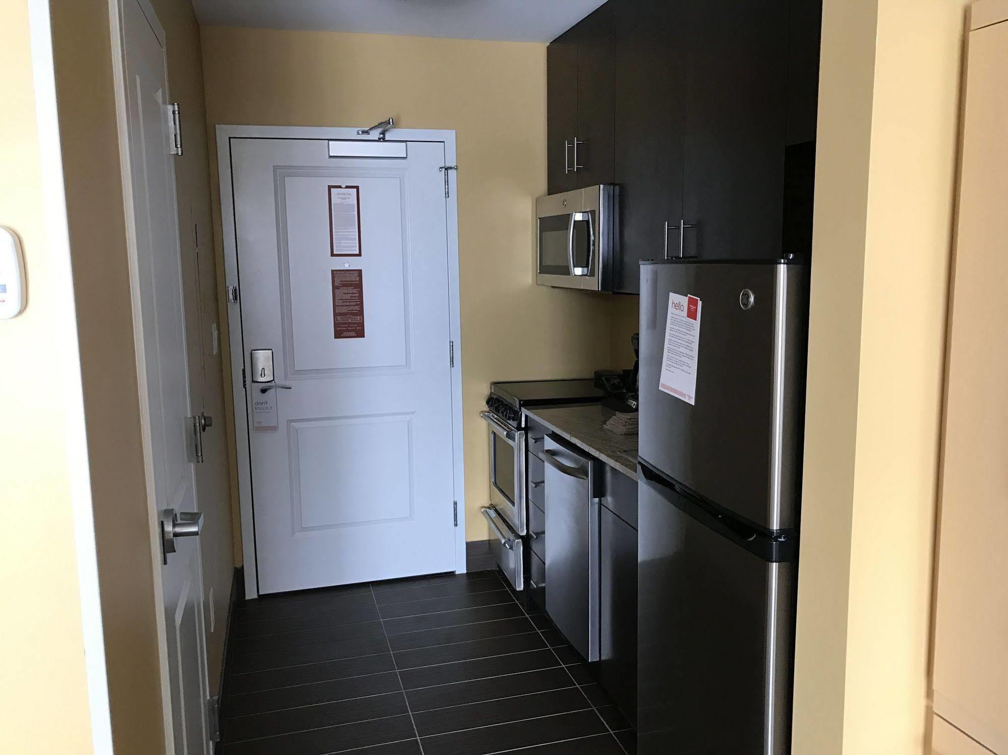 Towneplace Suites By Marriott New Hartford Bagian luar foto