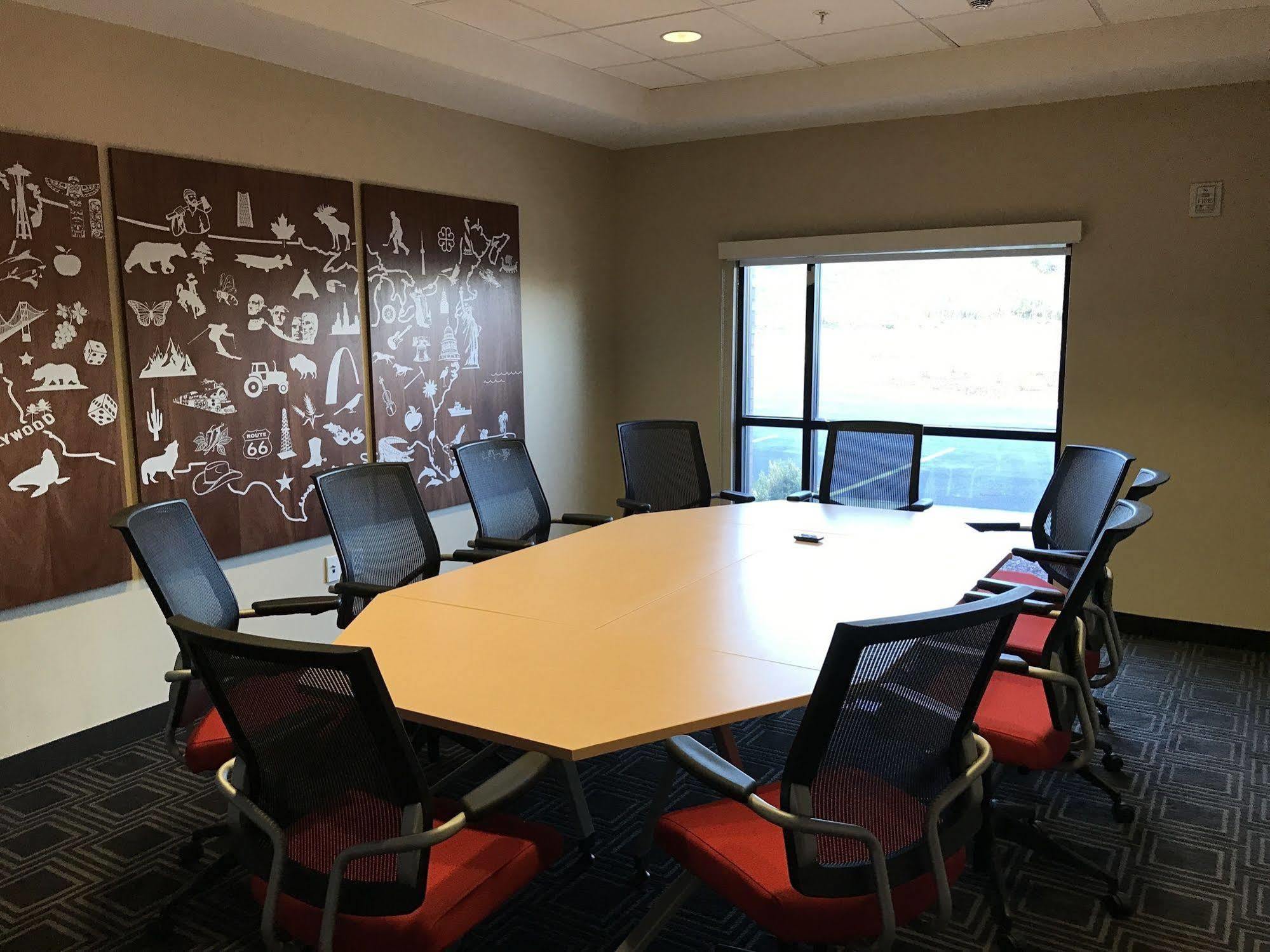Towneplace Suites By Marriott New Hartford Bagian luar foto